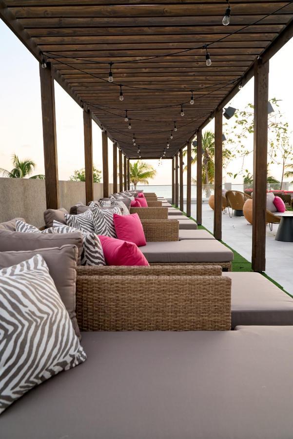 O2 Beach Club & Spa All Inclusive By Ocean Hotels 基督教堂市 外观 照片